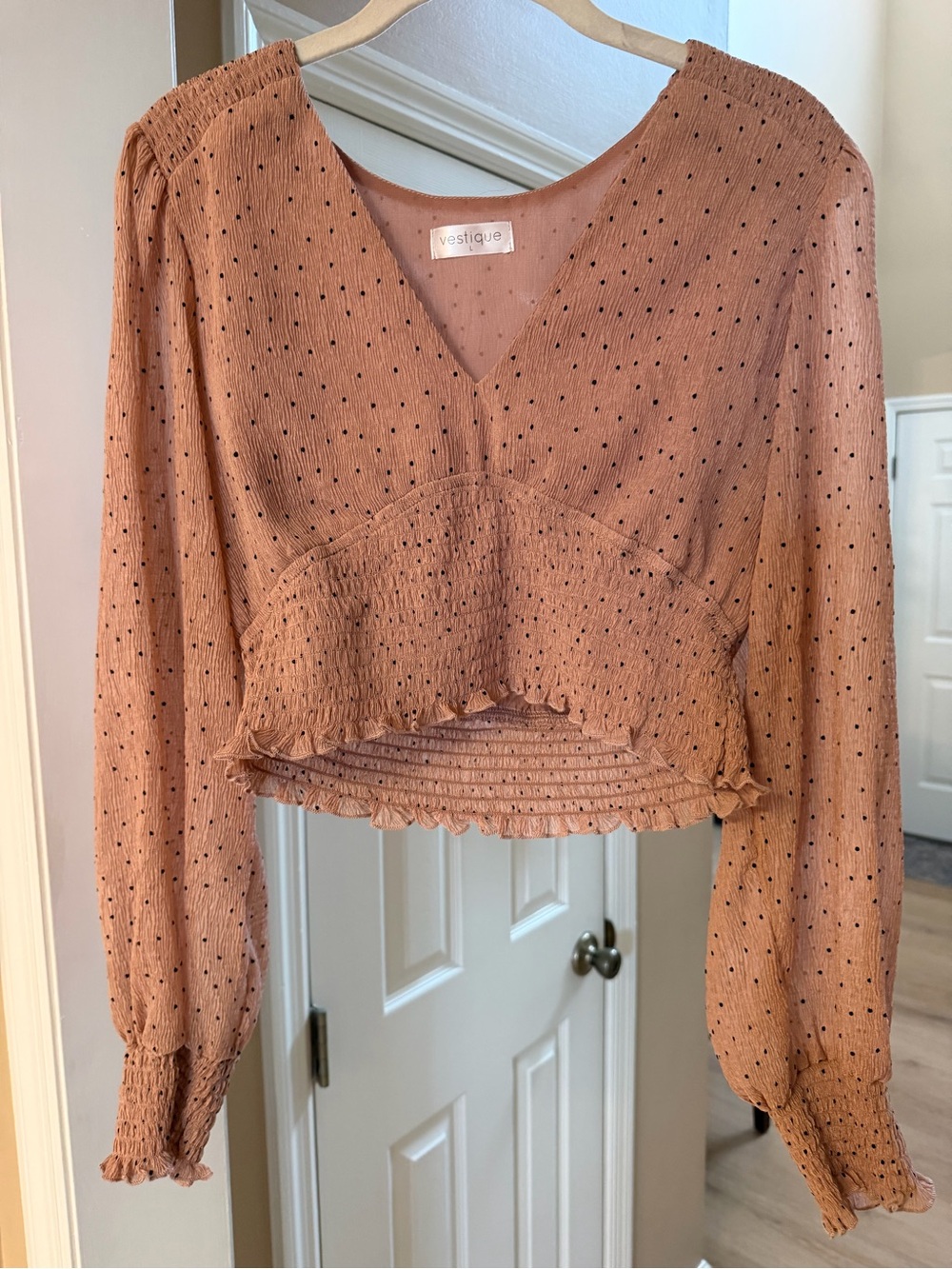 Autumn Fashion Polka Dot Long Sleeve Smocked Cropped Blouse, Large